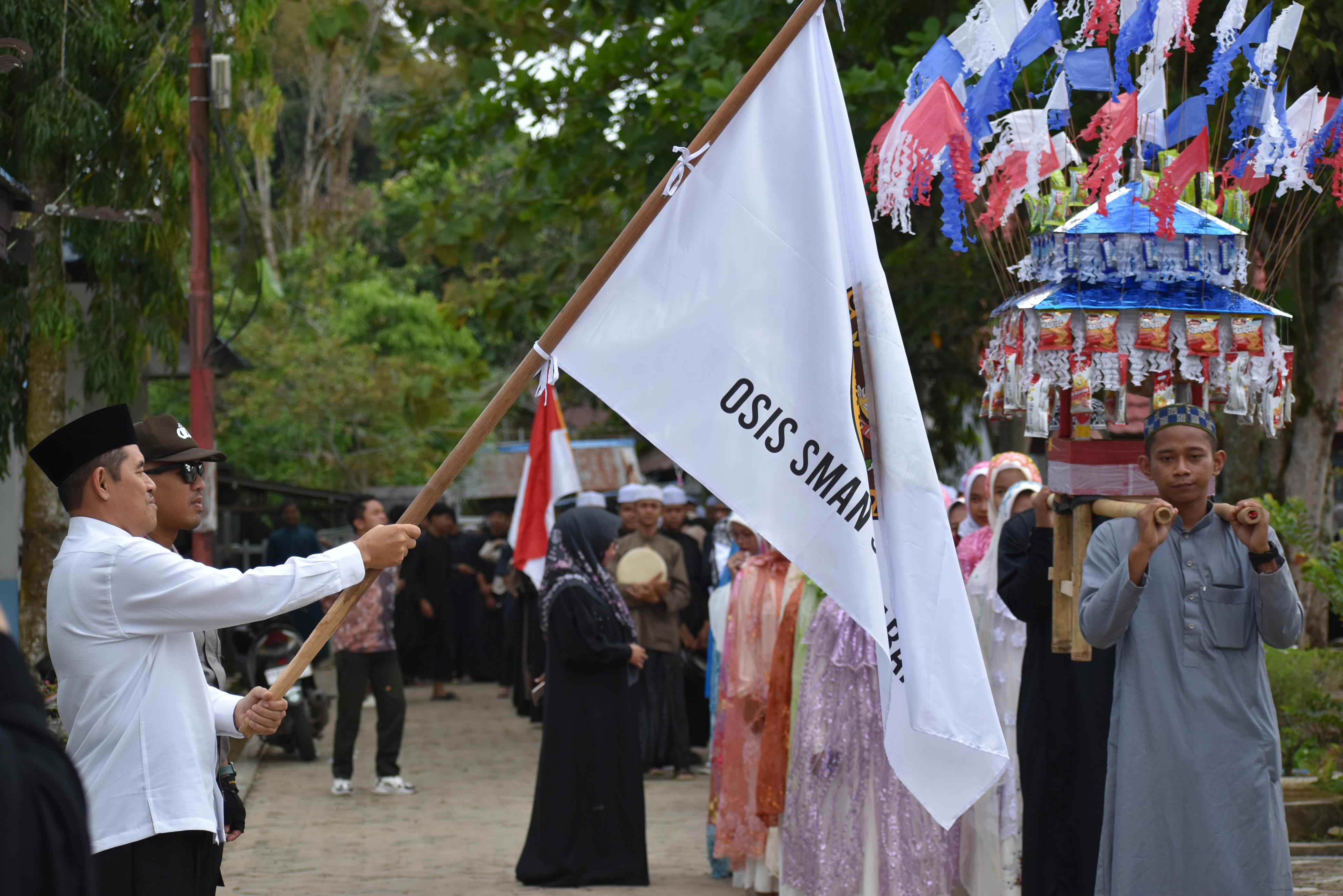 SMA Negeri 3 Barabai Gelar Khataman Al-Qur’an Kelas XII, Meriah dengan Pawai Keliling